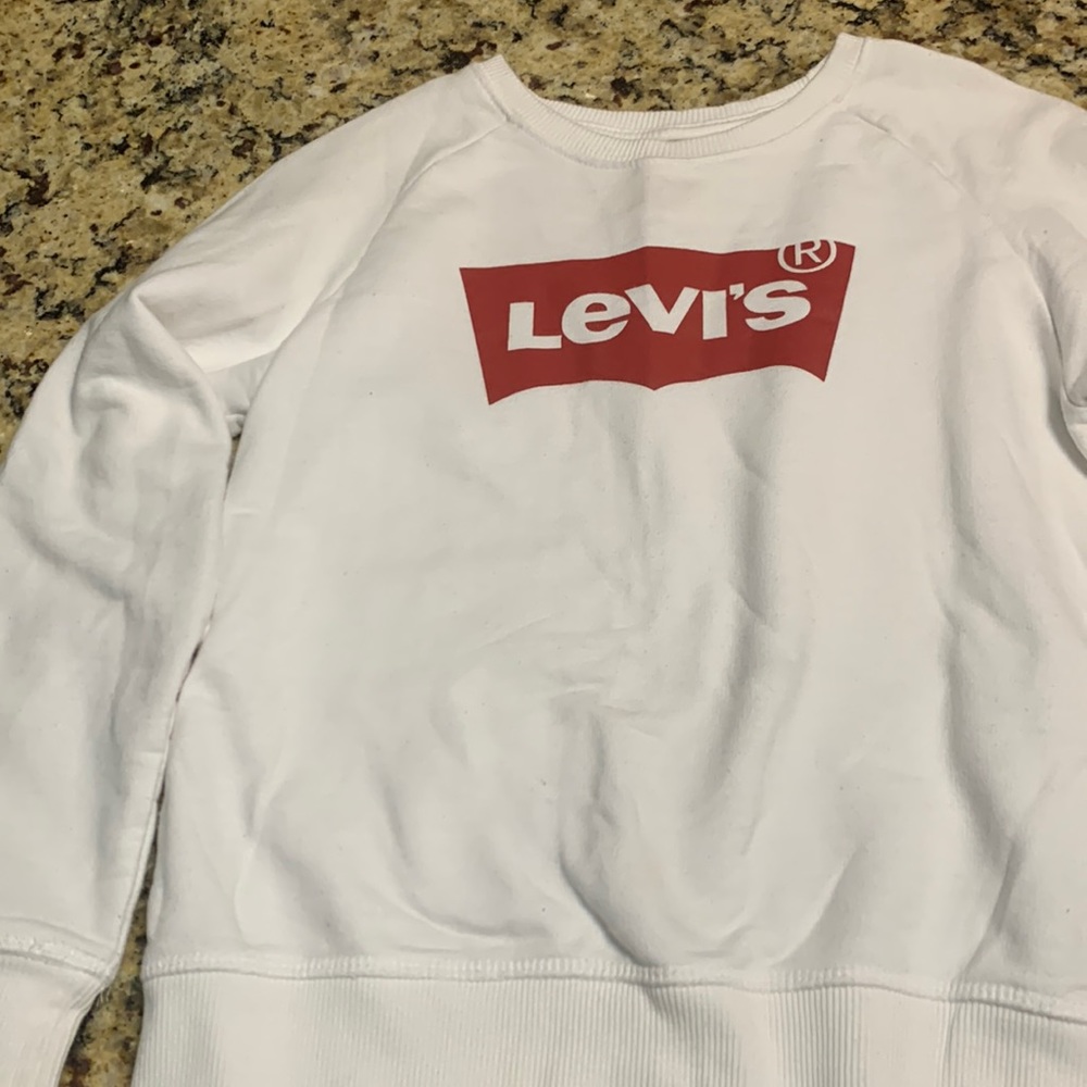 White Levi’s girl sweater